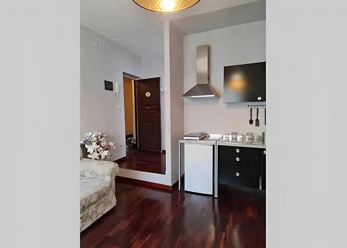 Doge Grimaldi - Davanti All'acquario - Grande Terrazza Privata - Palazzo Nobiliare Storico Daire