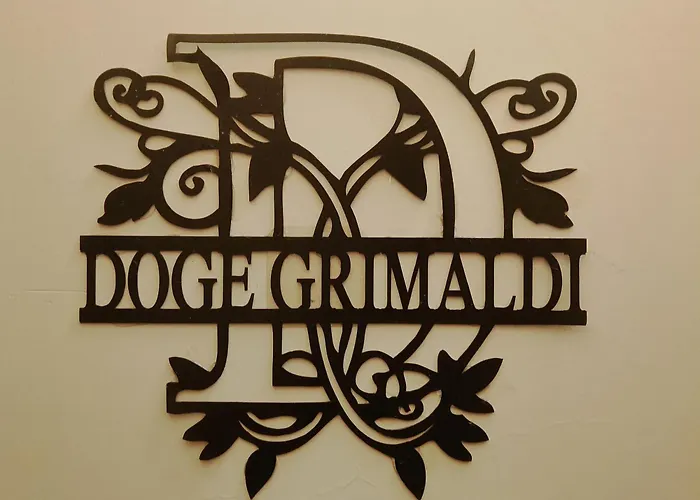 Doge Grimaldi - Davanti All'acquario - Grande Terrazza Privata - Palazzo Nobiliare Storico Janov