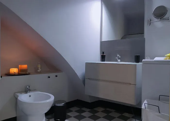 Daire Doge Grimaldi - Davanti All'acquario - Grande Terrazza Privata - Palazzo Nobiliare Storico Cenova